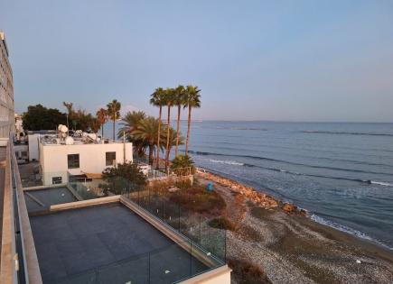 Villa for 2 940 000 euro in Larnaca, Cyprus