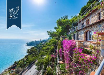 Villa in Bordighera, Italy (price on request)