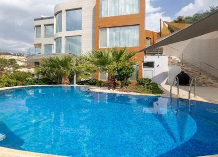 Villa for 2 900 000 euro in Limassol, Cyprus