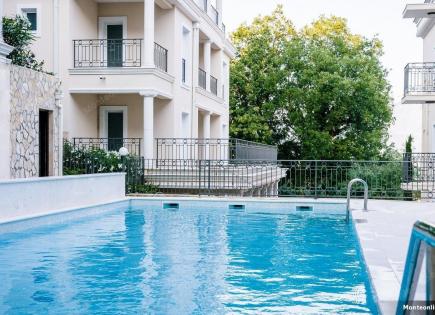 Villa for 750 000 euro in Herceg-Novi, Montenegro