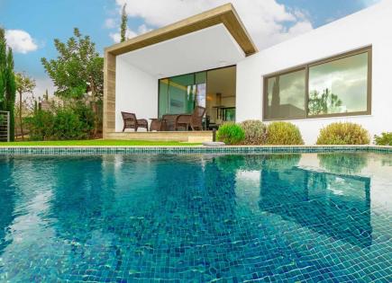 Villa for 1 050 000 euro in Paphos, Cyprus