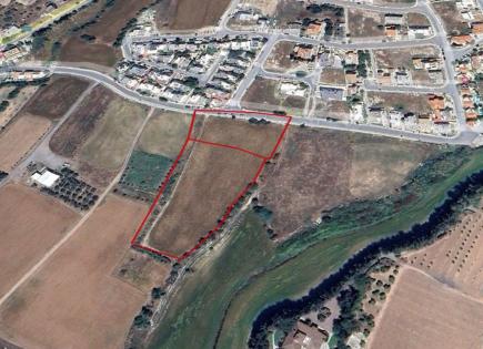 Land for 3 300 000 euro in Paphos, Cyprus