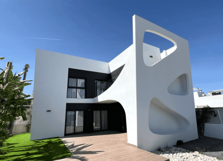 Villa for 630 000 euro in Rojales, Spain