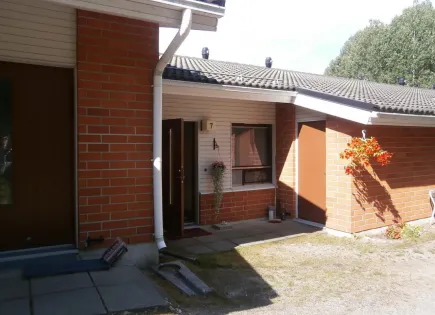Casa adosada para 26 993 euro en Jyvaskyla, Finlandia