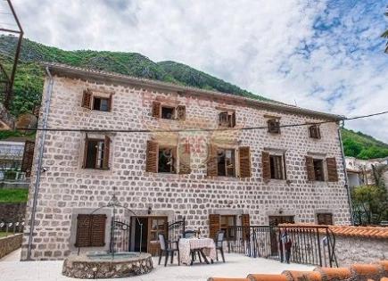 House for 1 255 000 euro in Kotor, Montenegro