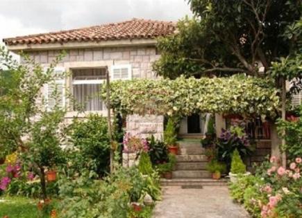Casa para 420 000 euro en Herceg-Novi, Montenegro