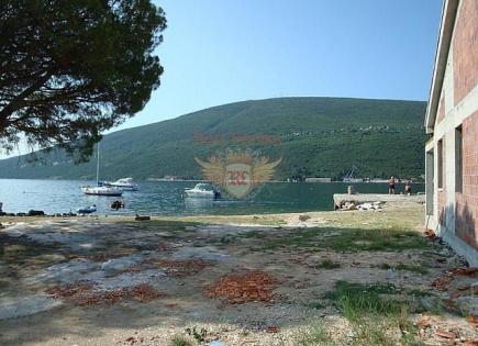 Land for 2 525 000 euro in Herceg-Novi, Montenegro