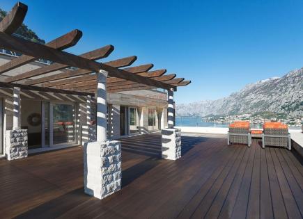 Wohnung für 750 000 euro in Kotor, Montenegro