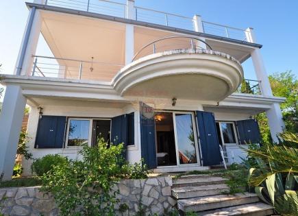 House for 699 000 euro in Herceg-Novi, Montenegro