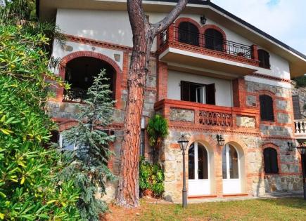 Villa for 3 000 000 euro in San Remo, Italy