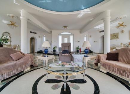Villa for 1 850 000 euro in Paphos, Cyprus