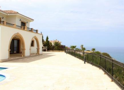 Villa for 1 405 481 euro in Esentepe, Cyprus