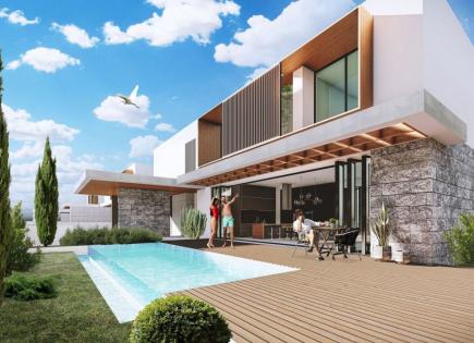 Villa for 670 397 euro in Kyrenia, Cyprus