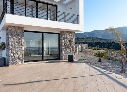 Villa for 627 323 euro in Kyrenia, Cyprus