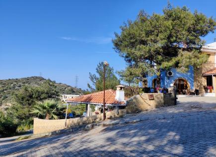 Villa for 468 364 euro in Alsancak, Cyprus