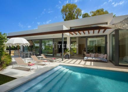 Villa for 1 395 000 euro in Estepona, Spain