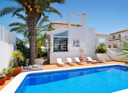 Villa for 613 000 euro in San Fulgencio, Spain
