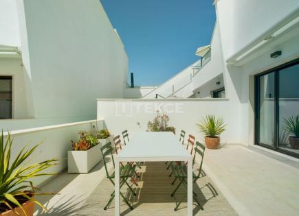 Penthouse for 316 000 euro in Pilar de la Horadada, Spain