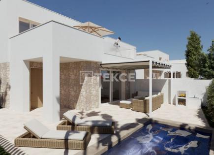 Villa for 353 000 euro in Hondon de las Nieves, Spain