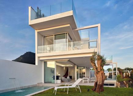 Villa for 1 690 000 euro in Marbella, Spain