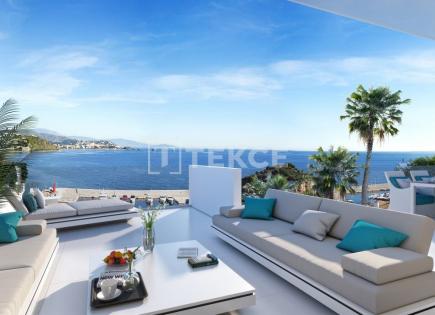 Apartment for 310 000 euro in Almunecar, Spain