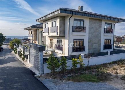 Villa for 1 120 000 euro in Beylikduzu, Turkey