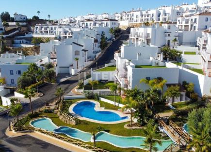 Apartment for 392 000 euro in Benahavis, Spain