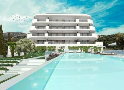 Apartment for 879 000 euro in Benalmadena, Spain