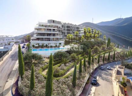 Apartment for 800 000 euro in Torrox, Spain