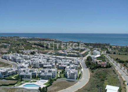 Apartment for 441 000 euro in Estepona, Spain