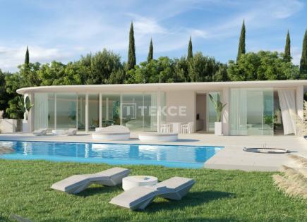 Villa for 2 950 000 euro in Fuengirola, Spain