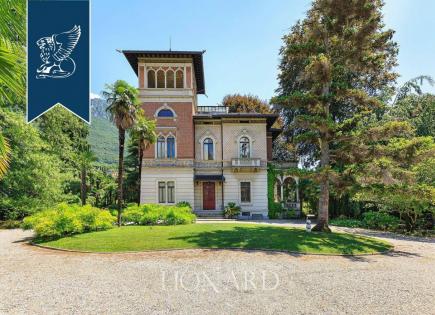 Villa in Mandello del Lario, Italy (price on request)