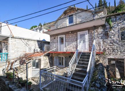 Casa para 295 000 euro en Tivat, Montenegro