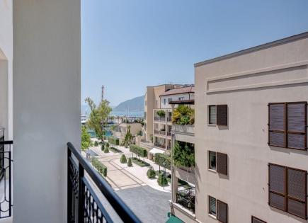 Apartamento para 630 000 euro en Tivat, Montenegro