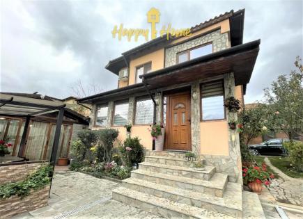 Cottage for 220 000 euro in Goritsa, Bulgaria
