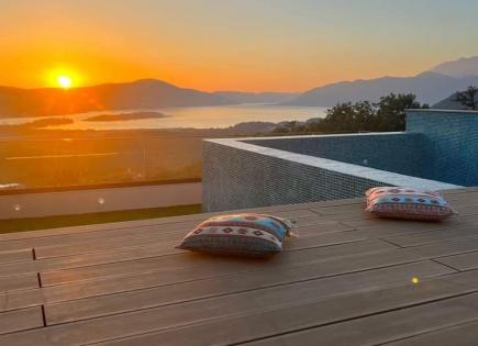 Villa for 1 750 000 euro in Tivat, Montenegro