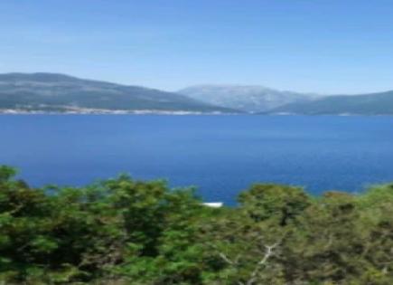 Land for 2 400 000 euro in Tivat, Montenegro