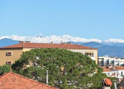 Flat for 359 000 euro in Antibes, France