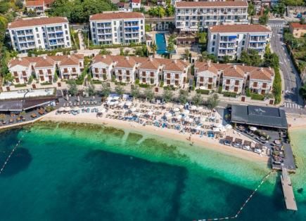Villa für 1 900 000 euro in Kotor, Montenegro