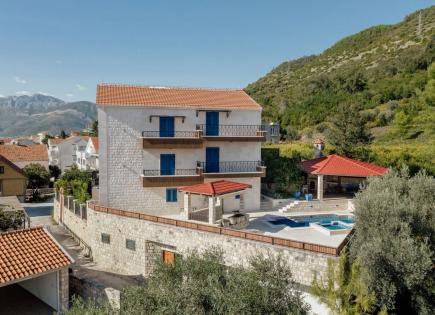 Villa for 1 950 000 euro in Tivat, Montenegro