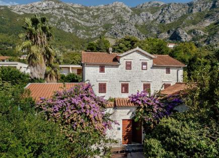 Villa for 750 000 euro in Kotor, Montenegro