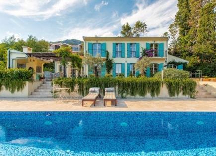 Villa for 1 150 000 euro in Herceg-Novi, Montenegro