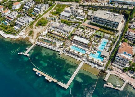 Apartment for 1 407 000 euro in Tivat, Montenegro