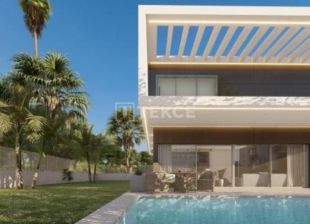 Villa for 1 495 000 euro in Benalmadena, Spain