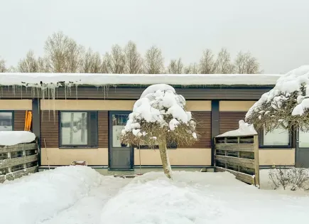 Casa adosada para 28 100 euro en Varkaus, Finlandia
