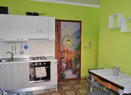Apartment for 46 000 euro in Scalea, Italy