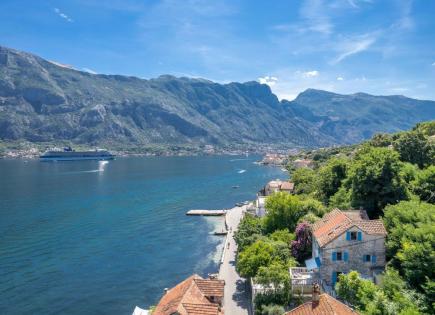 Casa para 450 000 euro en Prcanj, Montenegro