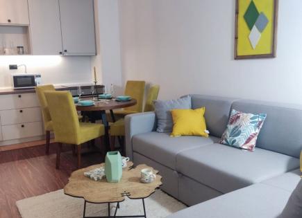 Apartment for 165 000 euro in Petrovac, Montenegro