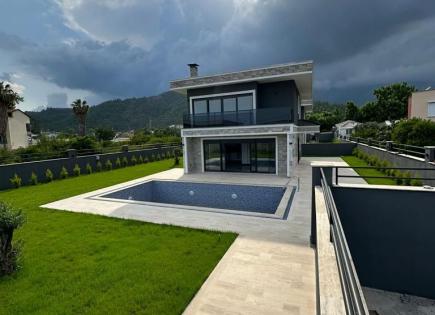 Villa for 700 000 euro in Camyuva, Turkey