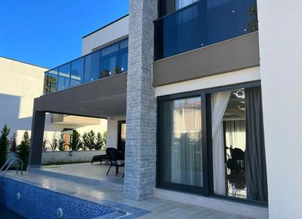 Villa for 1 100 000 euro in Camyuva, Turkey